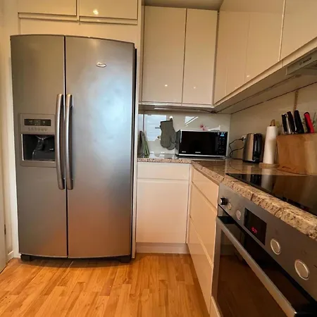 Mit Privater Sauna Und Meerblick 아파트 *