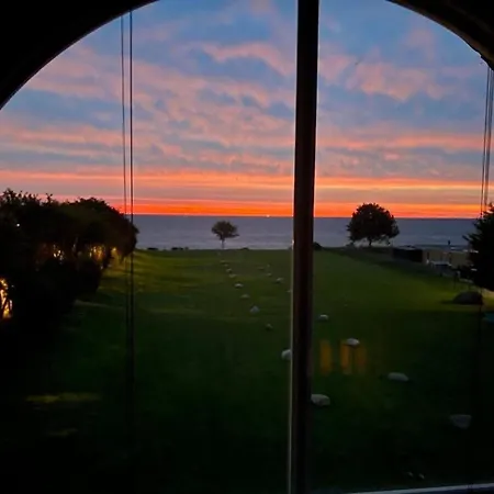 아파트 Mit Privater Sauna Und Meerblick *