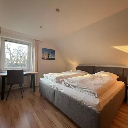 Mit Privater Sauna Und Meerblick 아파트 페마른